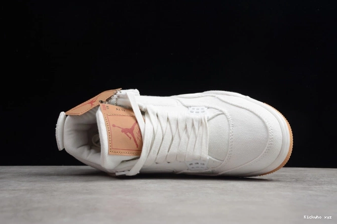 Air 4 Levi's x Jordan 'White' AO2571-100 0710